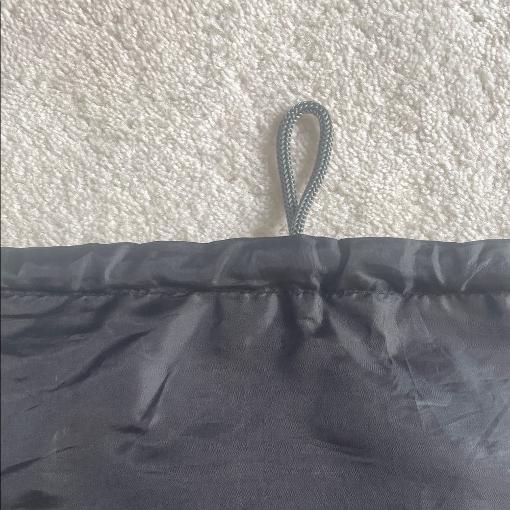 Nwot Black And White Patterned Drawstring Backpack - image 6